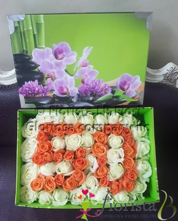 Composizione di rose in box (colore a scelta tra quelli disponibili)